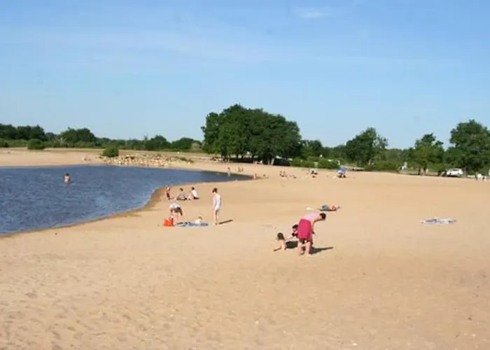 T2 Elegant Piscine Apartman